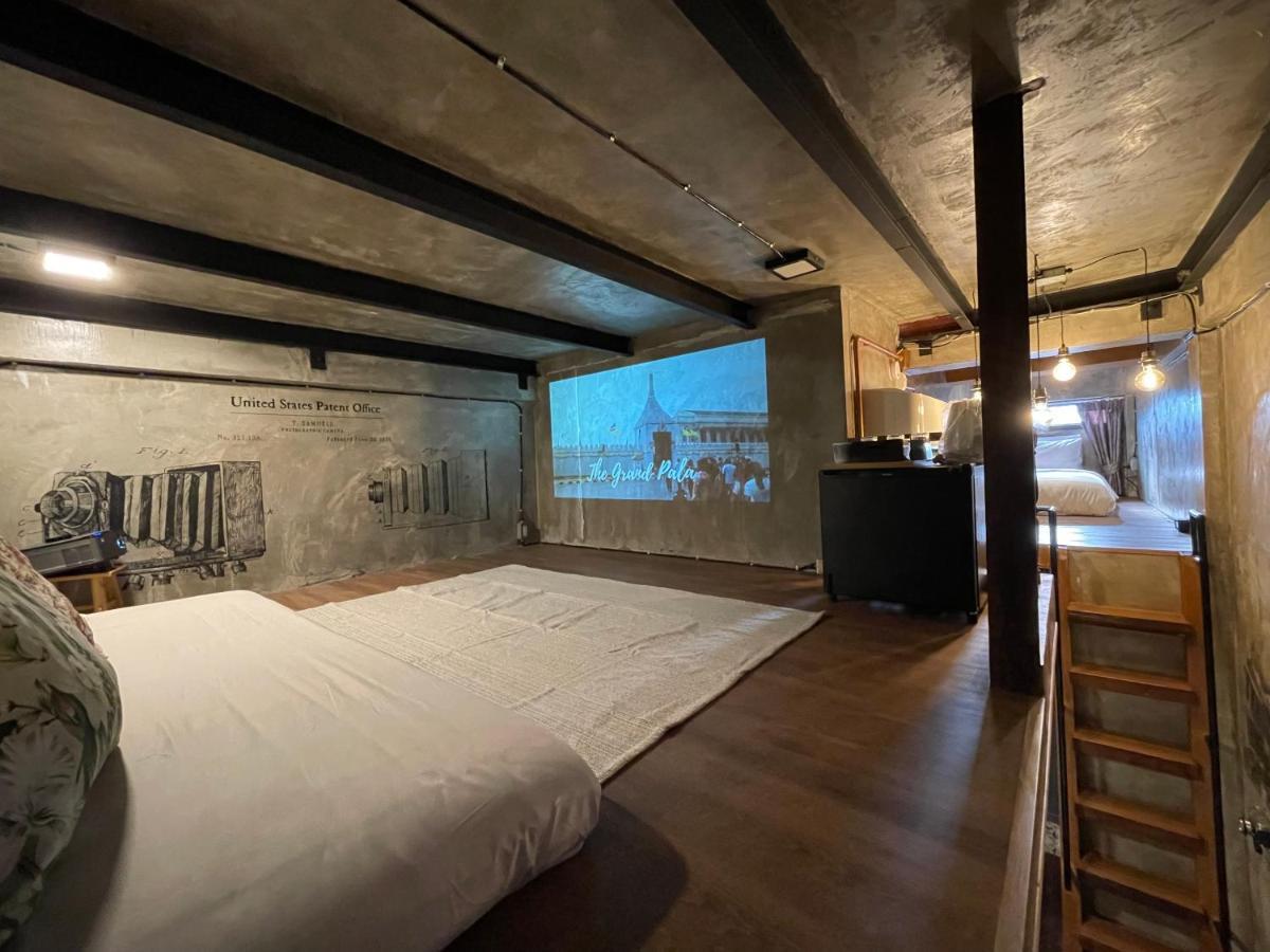 Central Old Town Cottage Бангкок Экстерьер фото